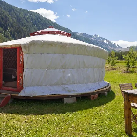 Hotel Hobo Camping Courmayeur Exterior foto